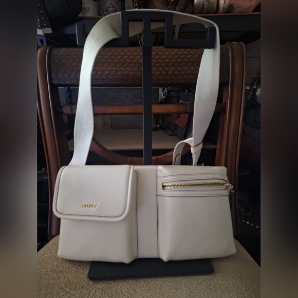 DKNY Sling/Belt Bag - Picture 1 of 1